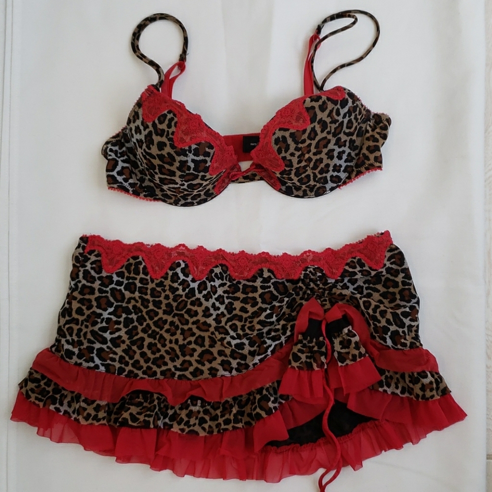 Frederick's of Hollywood Lingerie Set